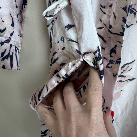 HOUSE OF HARLOW 1960 Blush Floral Botanical‎ Robe Small - Picture 4 of 10